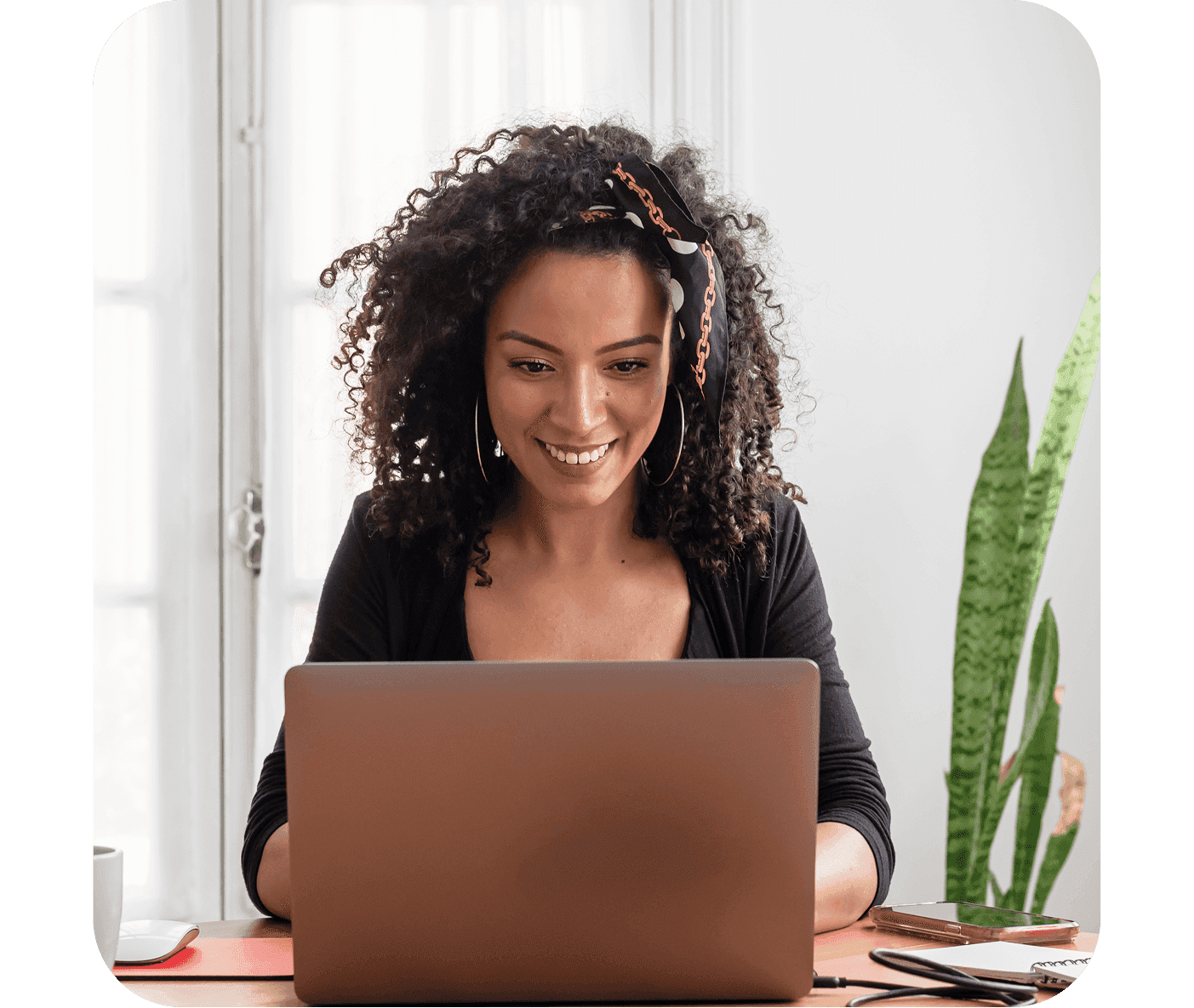 ST-photo-women-at-laptop-001