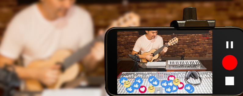 Blog header-live-stream Facebook live tips