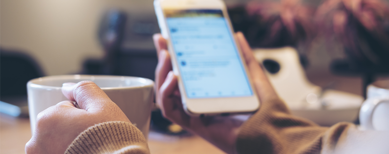 Blog header standout social