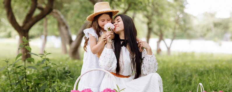 2023-05 May Holidays and Newsletter Ideas Blog header