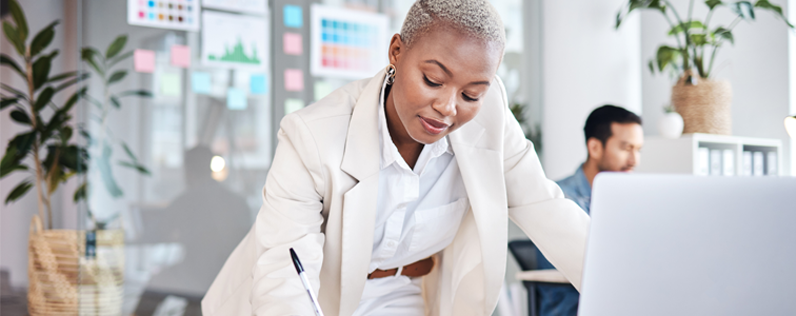 Best email font blog header Business woman working on designing an email campaign