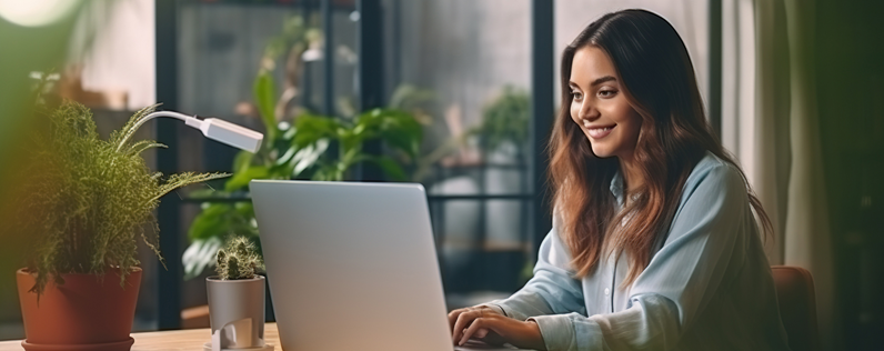 Dynamic Email Blog header Woman working on creating a dynamic email