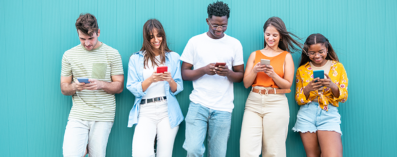 generation z marketing Blog header (2) Generation z members holding phones