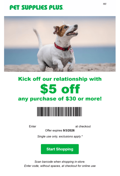 A welcome email example from the Pet Supplies Plus franchise with a discount code for new customers.